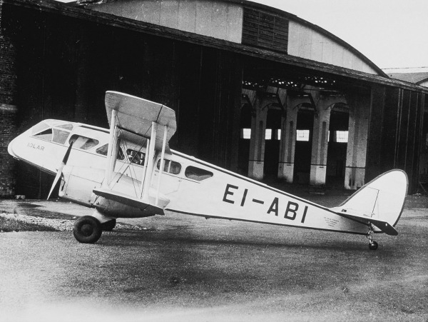 Aer Lingus celebrates 80th anniversary of first flight out of its original home in Baldonnell