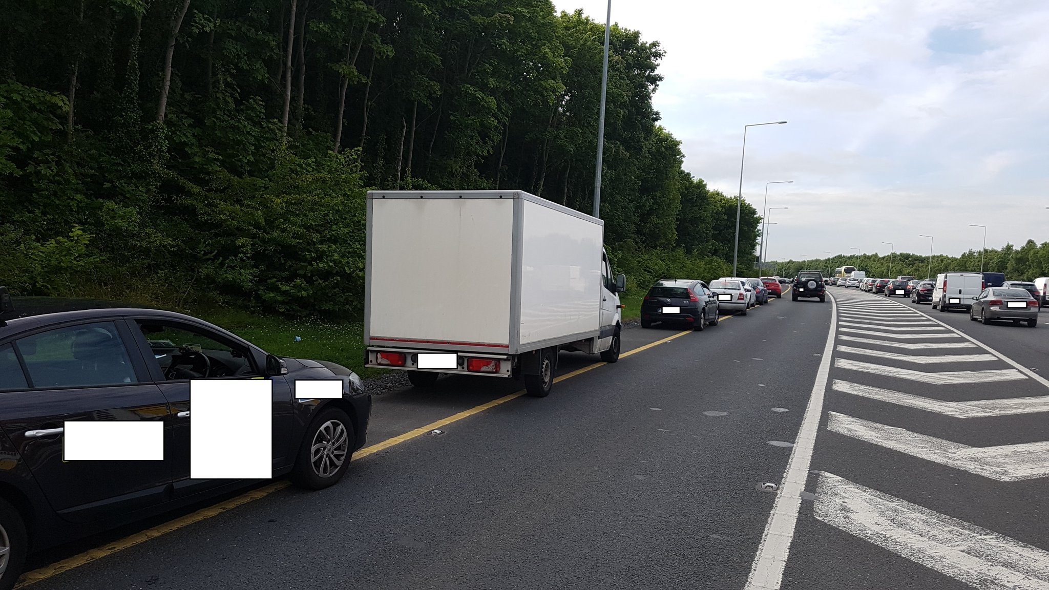 Gardai stop 20 motorists for crossing hatched area at Tallaght slip road to M50