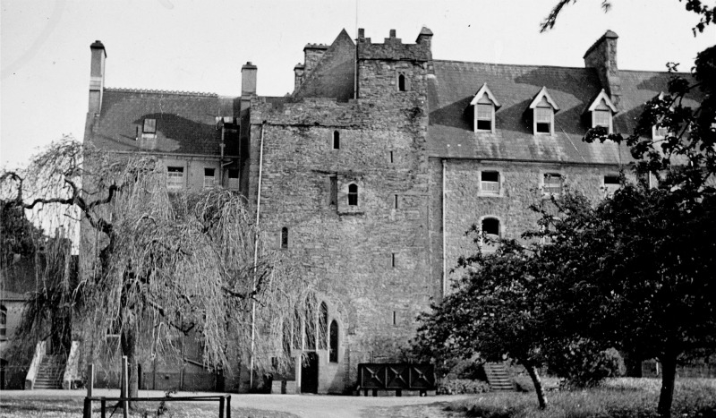 There’s a FREE heritage walk taking place in Tallaght on Tuesday