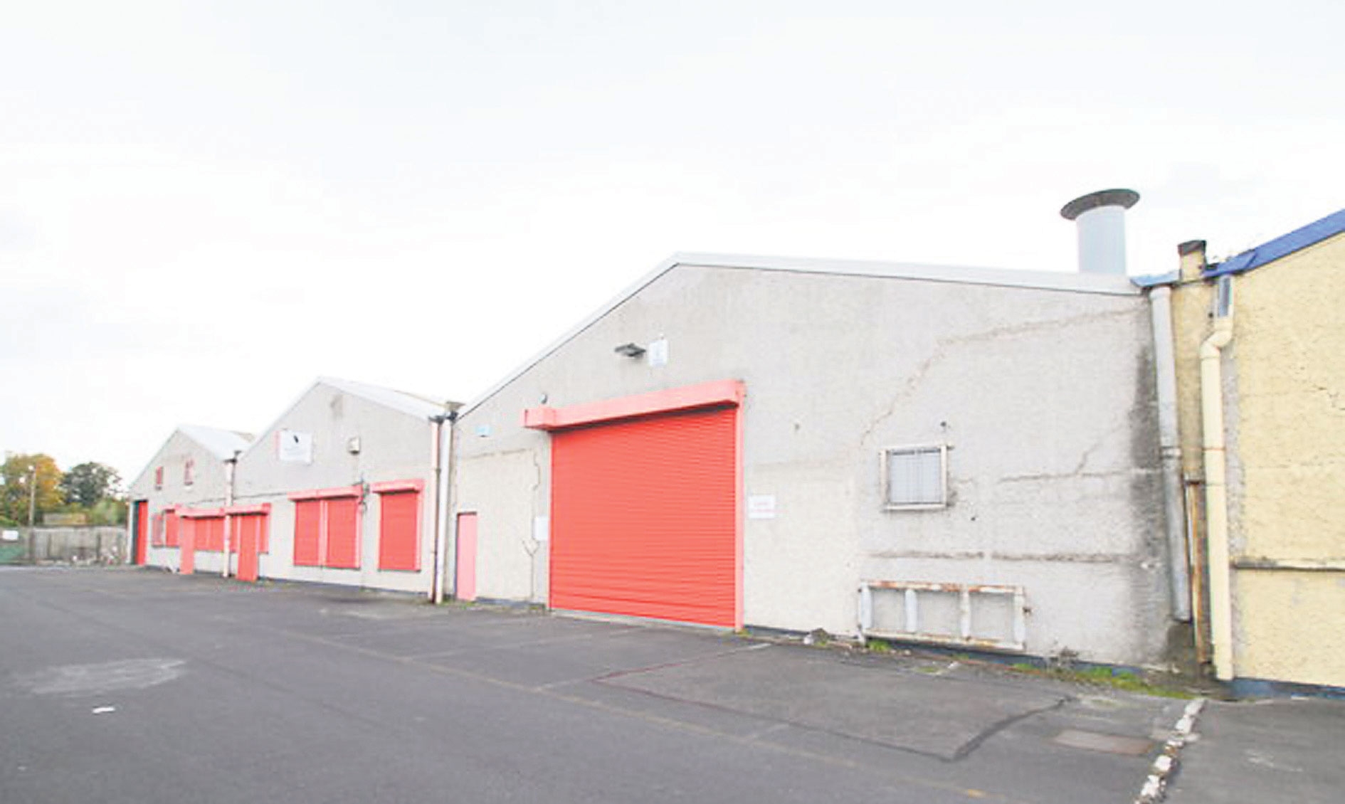 Guide price of €490k for office unit and warehouse