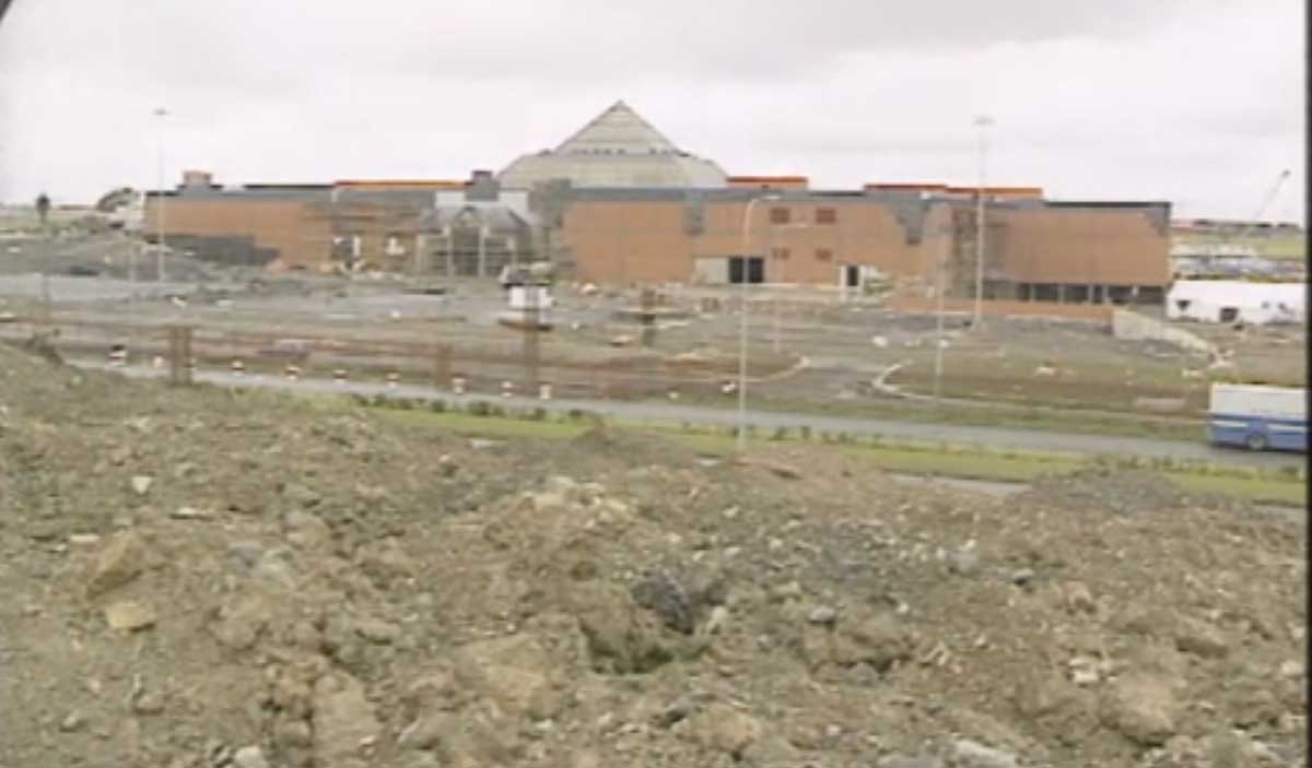 On This Day In 1990 Sneak Peek Of The Square During Construction Echo ie On This Day In 1990 Sneak Peek Of The Square During Construction Echo ie