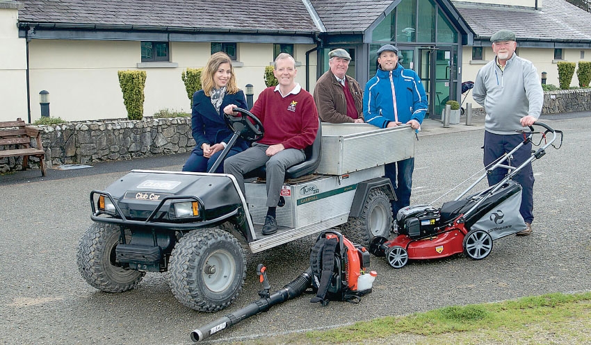 Slade Men’s Shed on course with Ryder Cup buggy Slade Men’s Shed on course with Ryder Cup buggy
