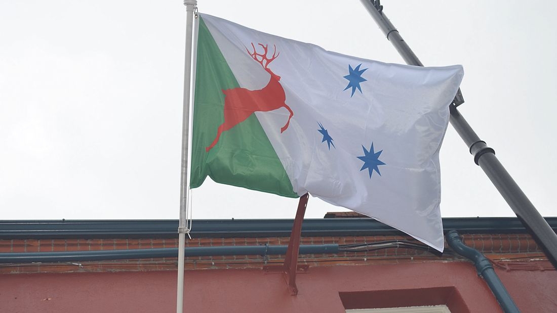 Fancy flying the Tallaght flag outside your business or club?