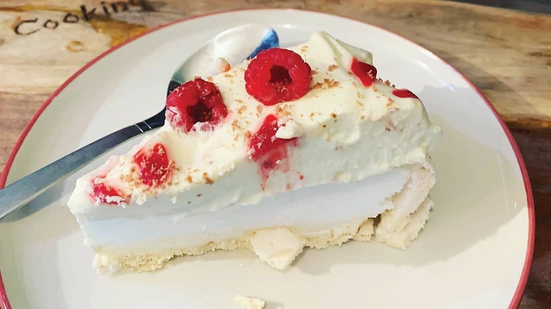 Food with JP Passion: Raspberry and Rosewater Pavlova