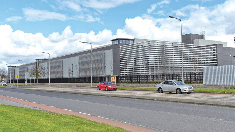 Delegation from UK visit Belgard Amazon Data Centre to get pointers ...