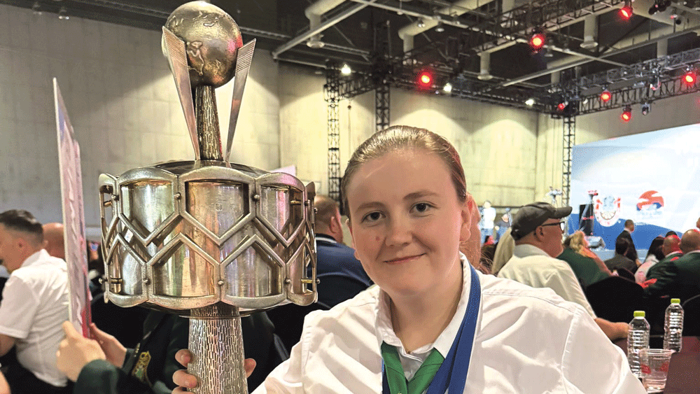Katie helps Ireland to second World Darts title Katie helps Ireland to second World Darts title