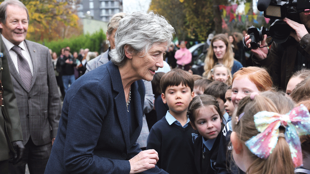 Níl aon obair bhaile agaibh anocht Níl aon obair bhaile agaibh anocht