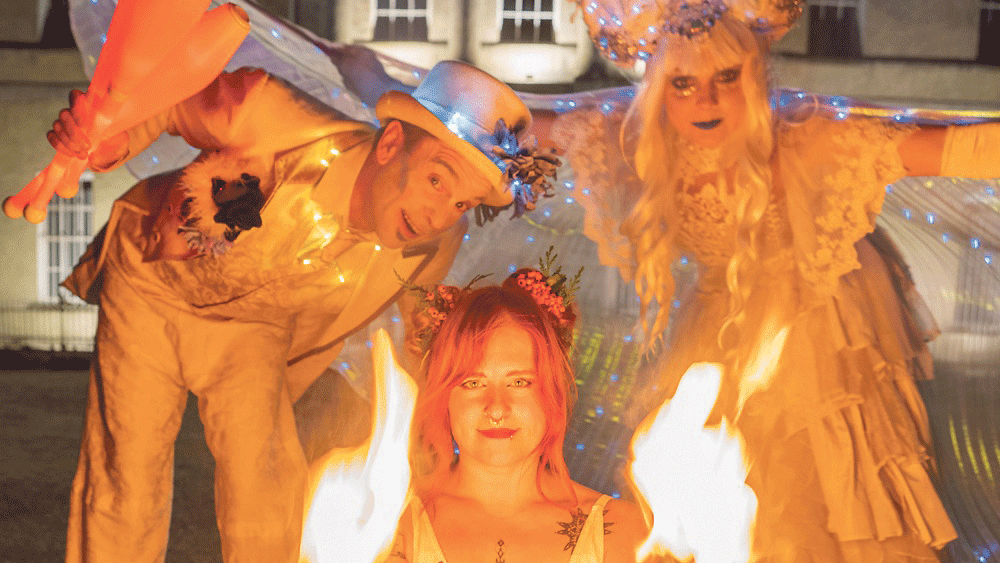 A World of Festive Magic: The Christmas circus of wonders and curiosities