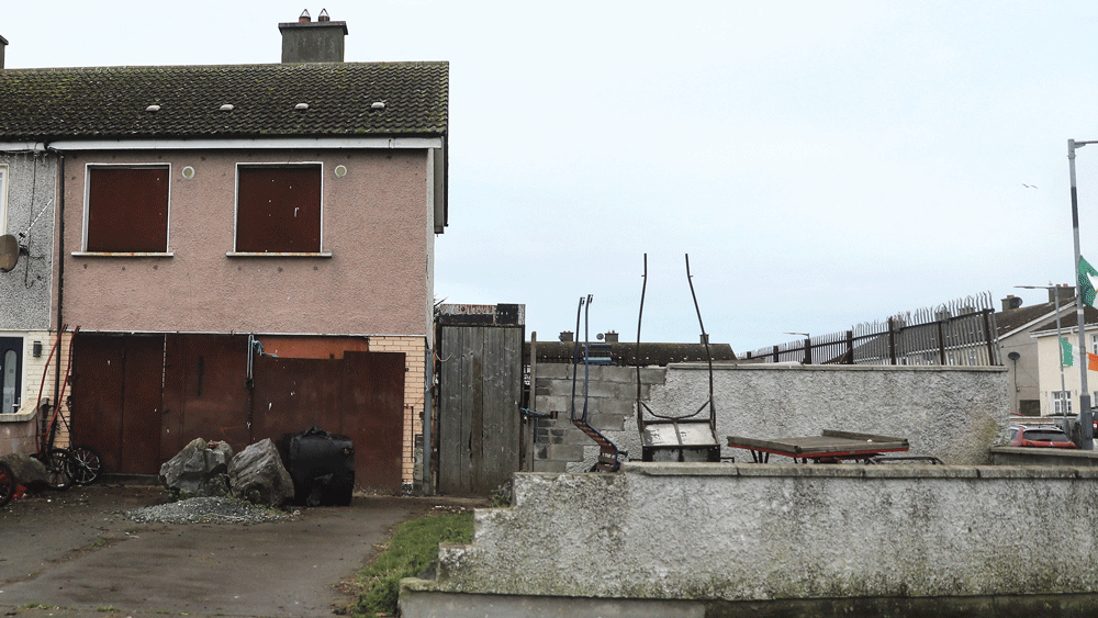Calls to allocate vacant properties, being used as stables, to families on waiting lists