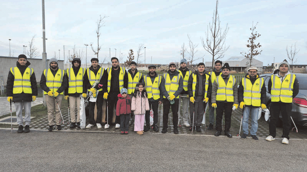 New Year’s Day clean-up at Airlie Park