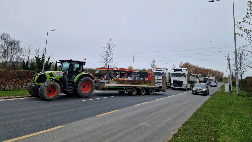 Fuel protestors block N81 Tallaght bypass Fuel protestors block N81 Tallaght bypass