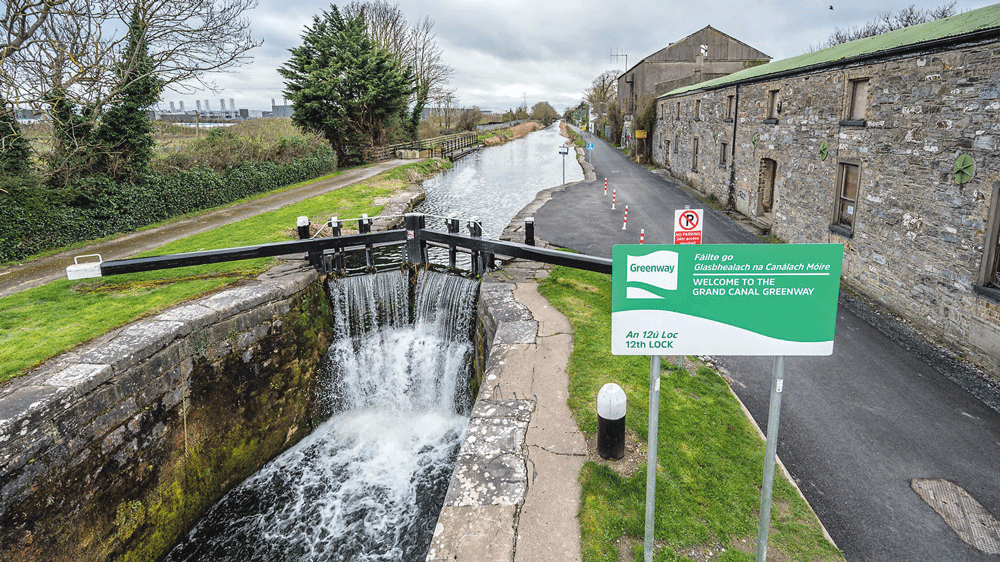 Abandoned canal boats give rise to concern