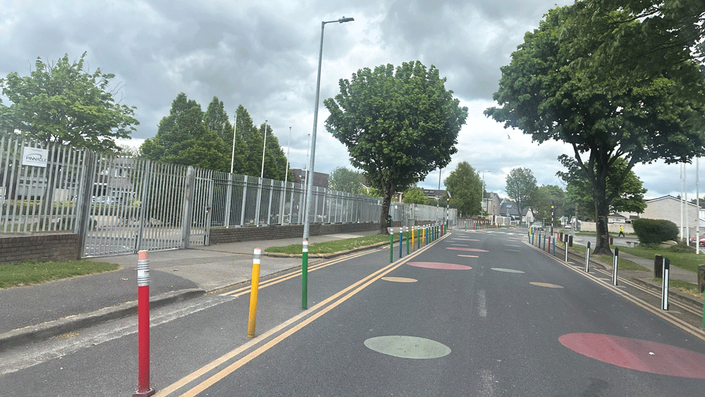 ‘Secondary’ entrance to school poses problems for traffic safety measures