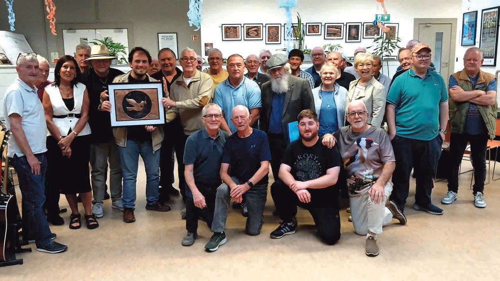 Francie’s work hits the right notes on his retirement from Ballyfermot Senior College Francie’s work hits the right notes on his retirement from Ballyfermot Senior College